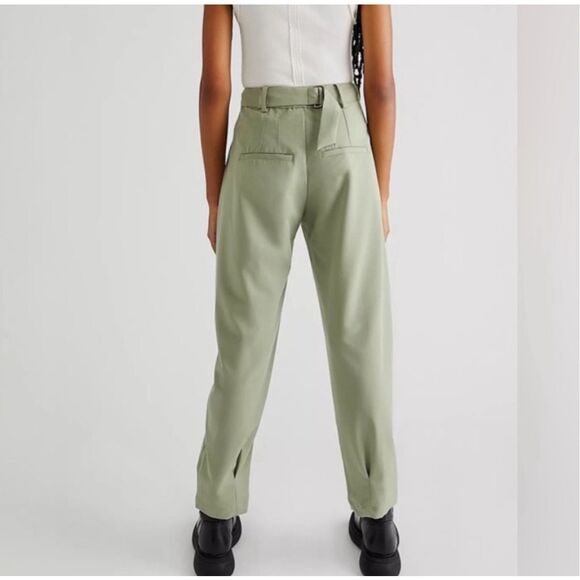 Free People Pleated Wide Zoey Tapered Trouser Pant in Moss Green Women’s Size 6 - Picture 2 of 12